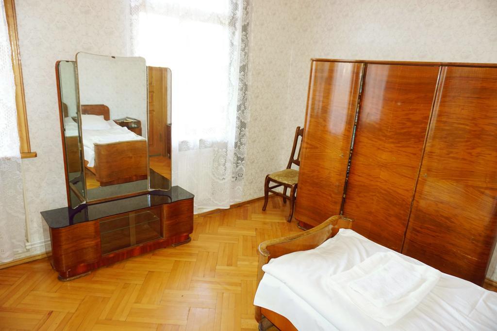 Guesthouse Zedafoni زيستافوني المظهر الخارجي الصورة