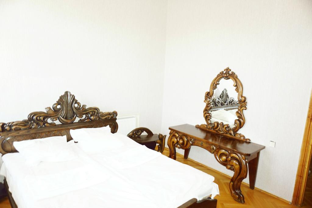 Guesthouse Zedafoni زيستافوني المظهر الخارجي الصورة