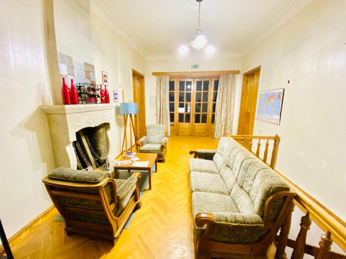 Guesthouse Zedafoni زيستافوني المظهر الخارجي الصورة