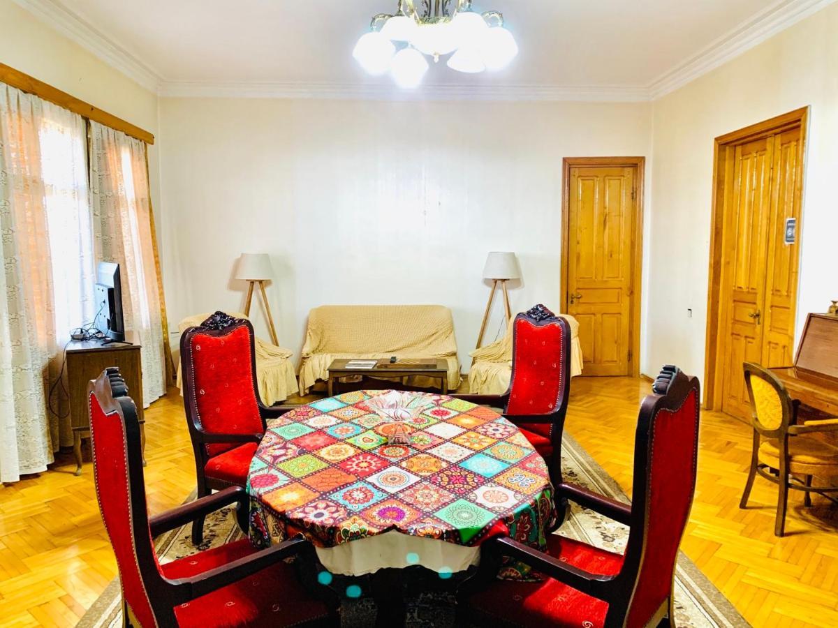 Guesthouse Zedafoni زيستافوني المظهر الخارجي الصورة